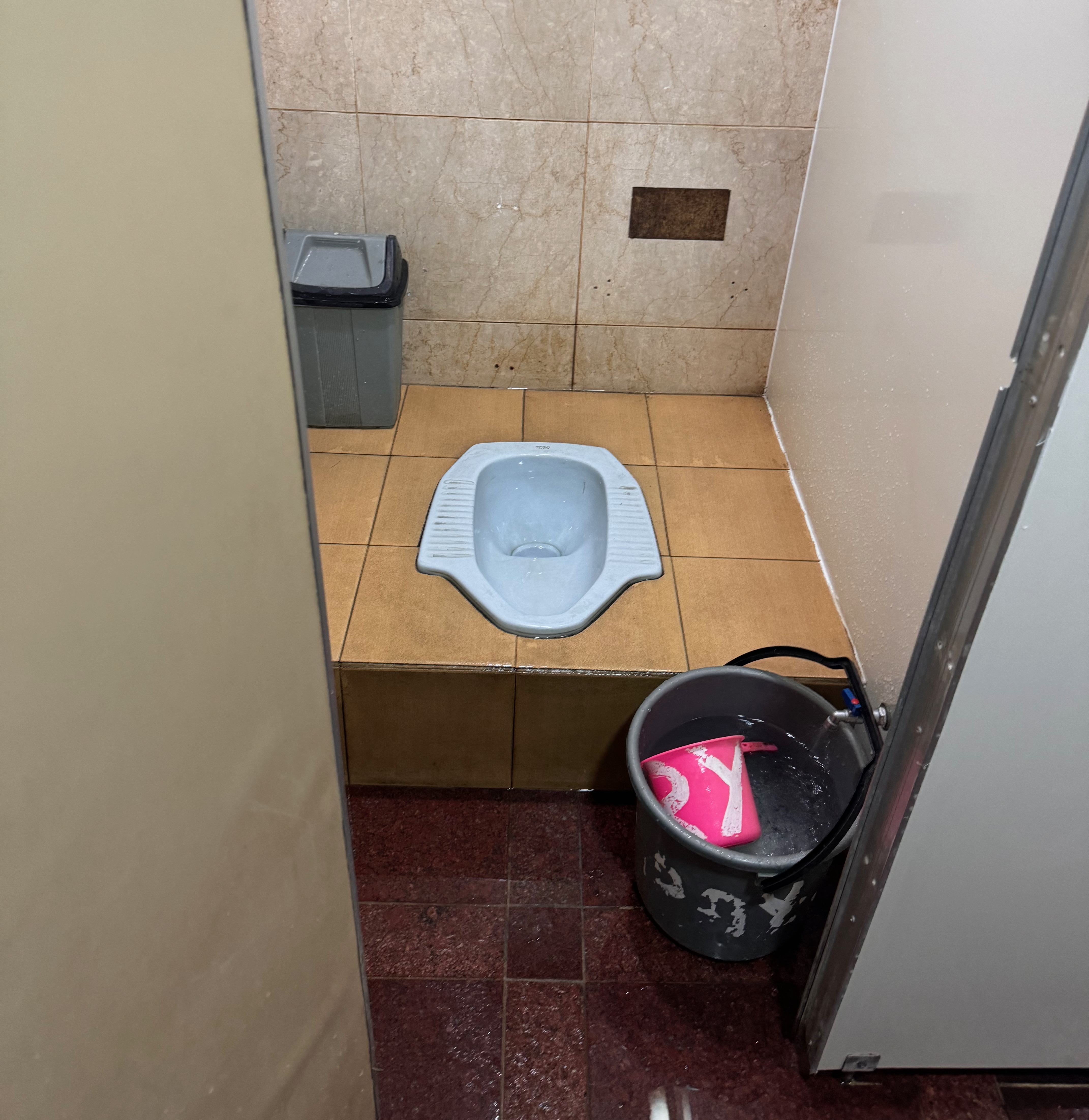 A head made for aiding in bowel movements when at sea